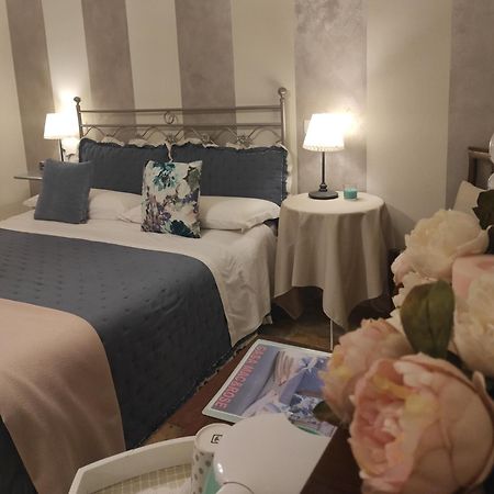 Affittacamere Casa Mac & Rose San Quirico d'Orcia Exterior photo