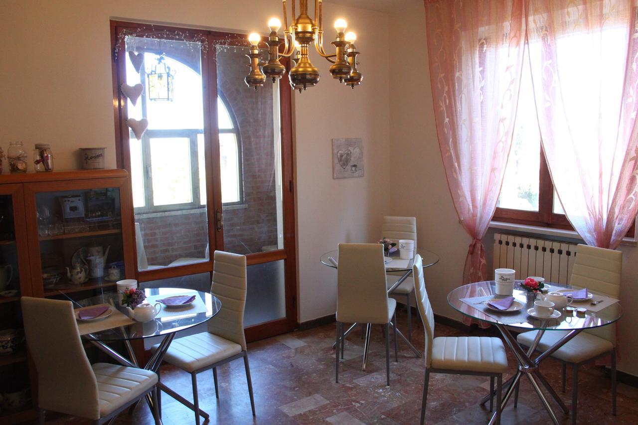 Affittacamere Casa Mac & Rose San Quirico d'Orcia Exterior photo